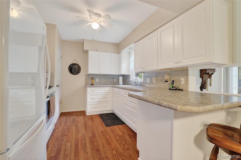 5090 Torrey Road Flint, MI 48507 - Photo 9 of 43