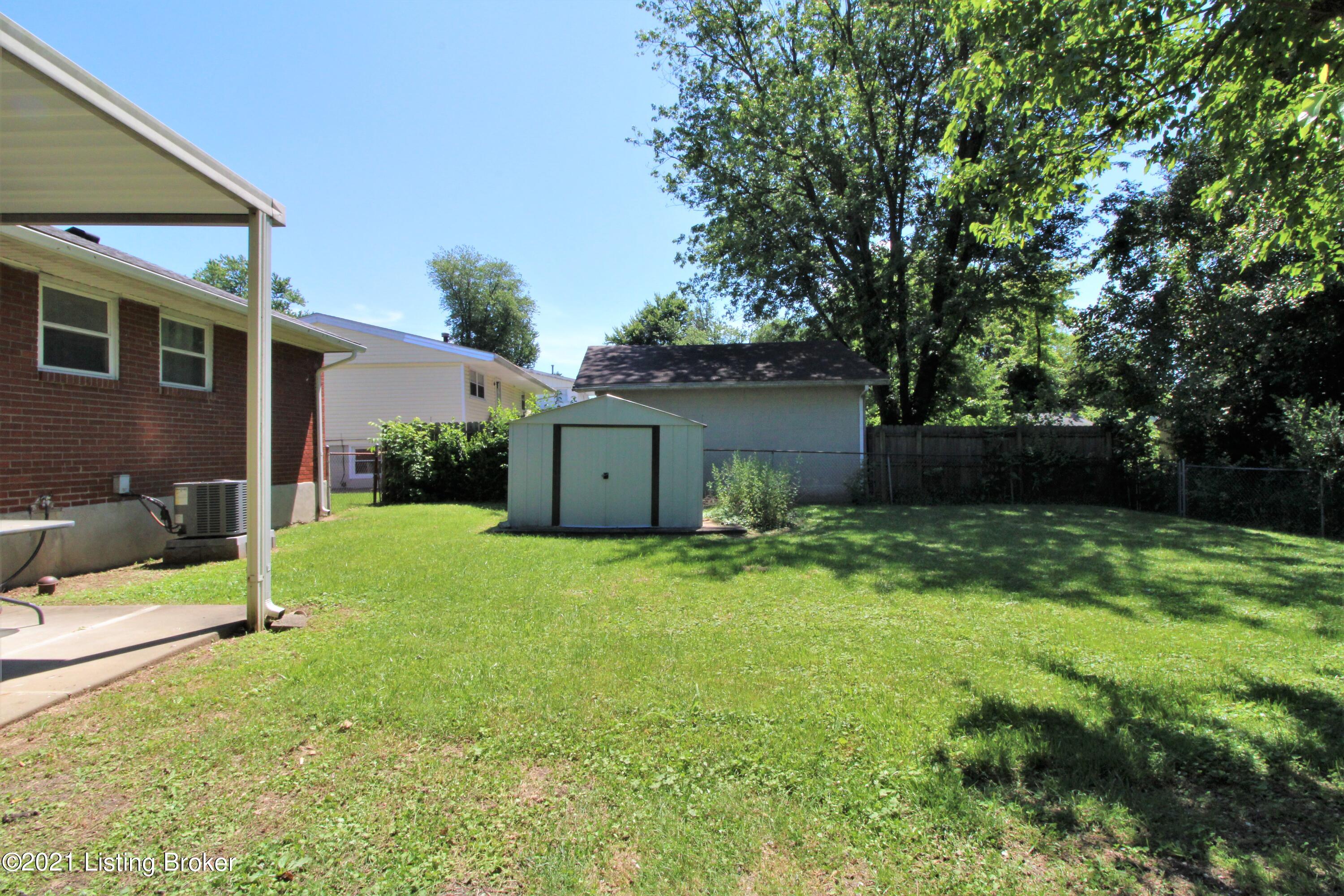 5204 Red Fern Road Louisville, KY 40218 - Photo 15 of 16 IMG_4700