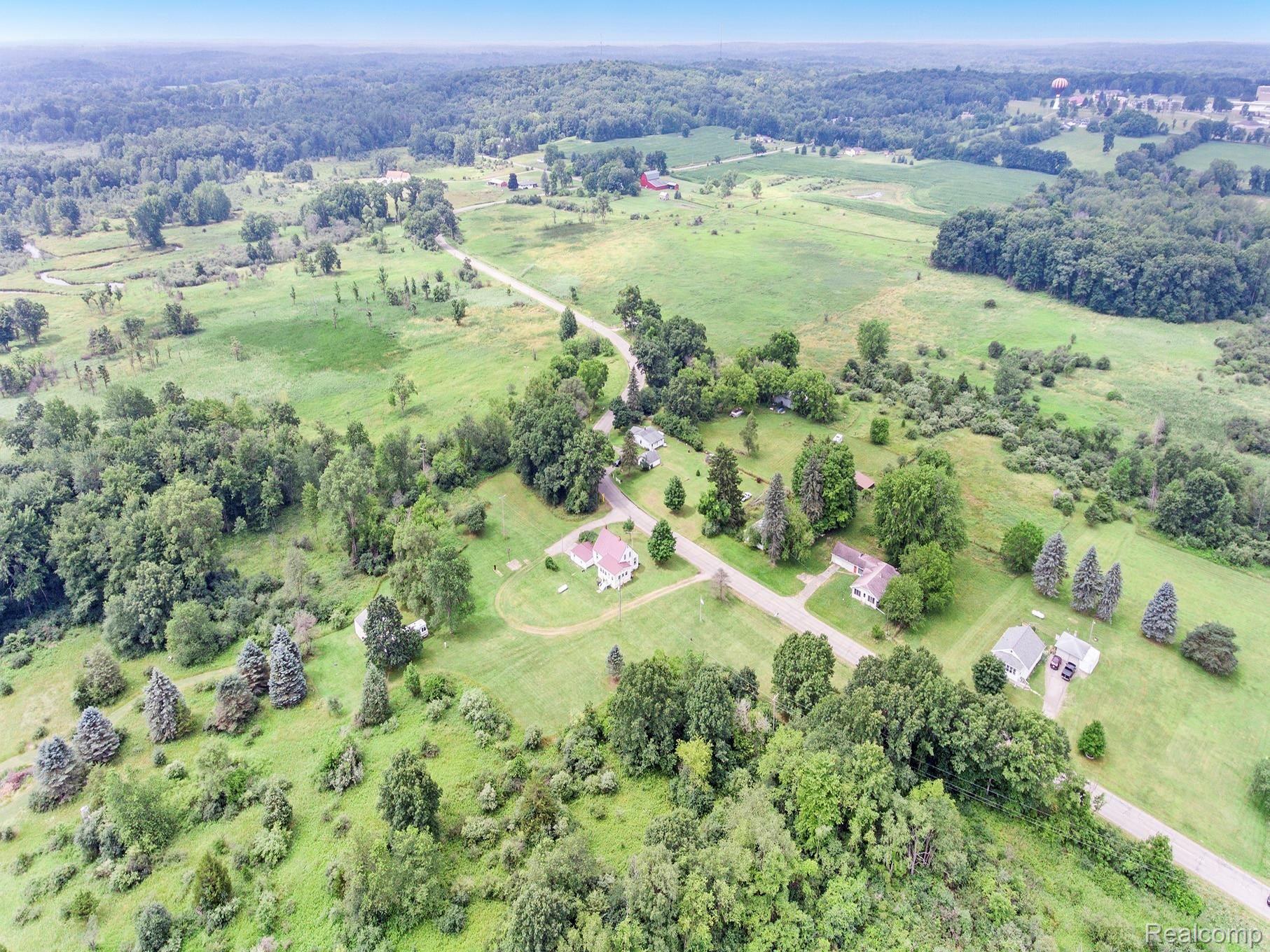 6861 Draper Road Jackson, MI 49201 - Photo 9 of 30 9.jpg