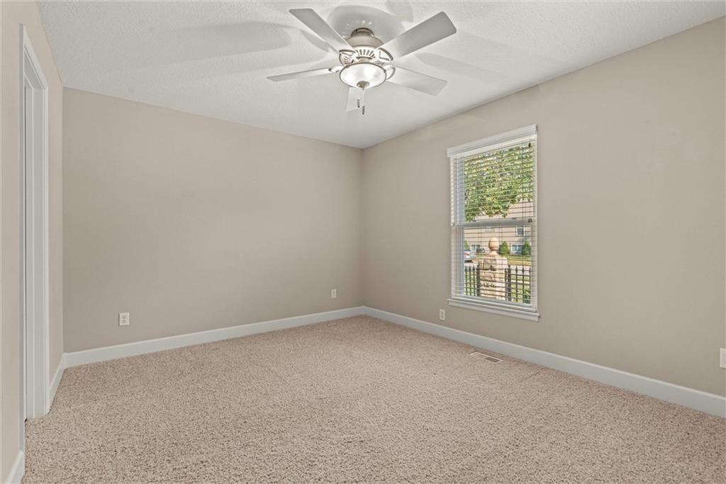 4120 Southwest Minnesota Drive Lee's Summit, MO 64082 - Photo 19 of 32