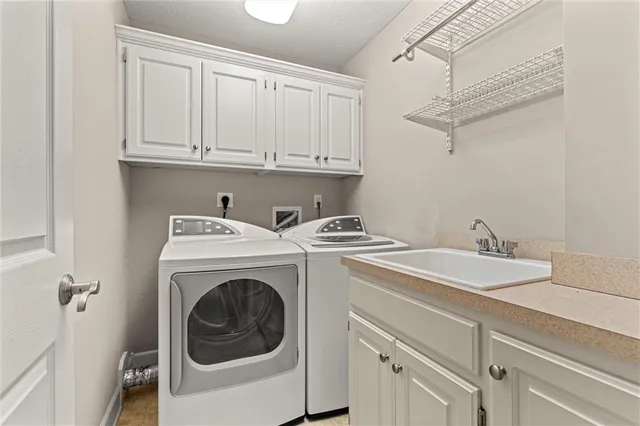 $379,500 | 4120 Southwest Minnesota Drive, Lee's Summit, MO 64082