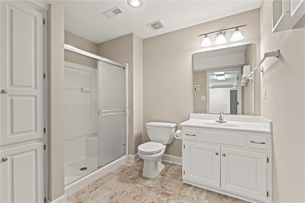 4120 Southwest Minnesota Drive Lee's Summit, MO 64082 - Photo 27 of 32