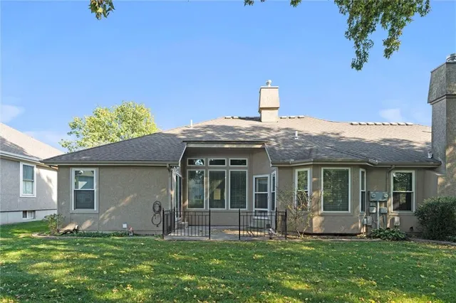 $379,500 | 4120 Southwest Minnesota Drive, Lee's Summit, MO 64082