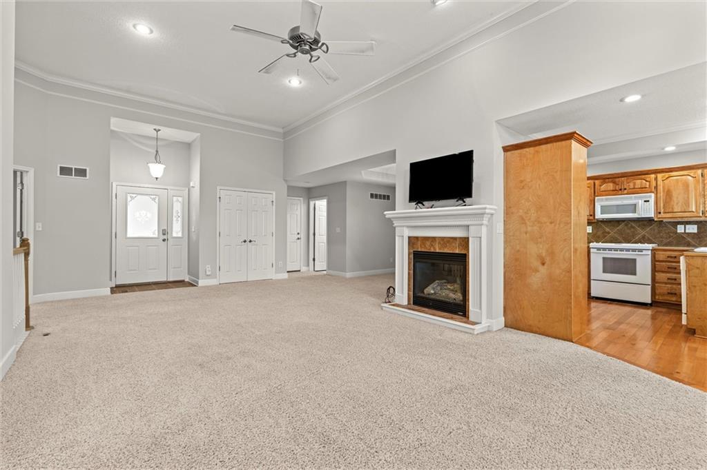 4120 Southwest Minnesota Drive Lee's Summit, MO 64082 - Photo 6 of 32