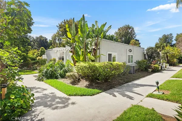 $450,000 | 2011 Via Mariposa West, Unit A, Laguna Woods, CA 92637