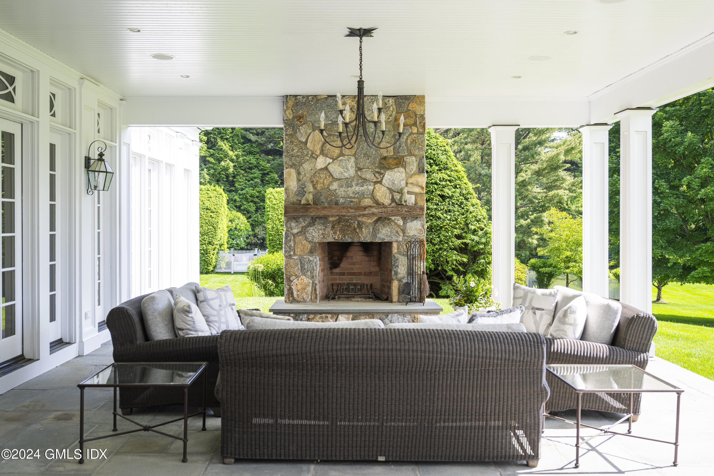 865 Hollow Tree Ridge Road Darien, CT 06820 - Photo 24 of 47 mhpatiofire