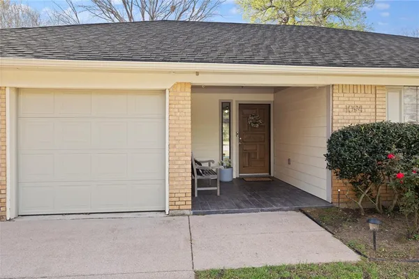 $323,500 | 1094 Palm Court, Mansfield, TX 76063