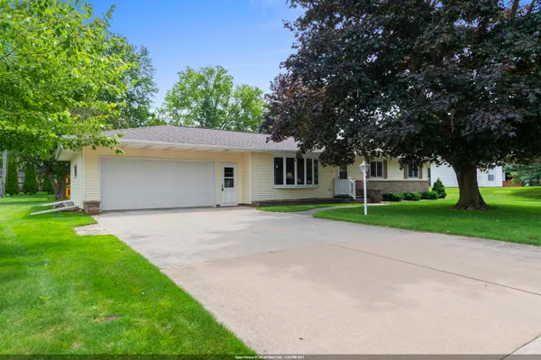 $249,900 | 206 North Washington Street, Bonduel, WI 54107