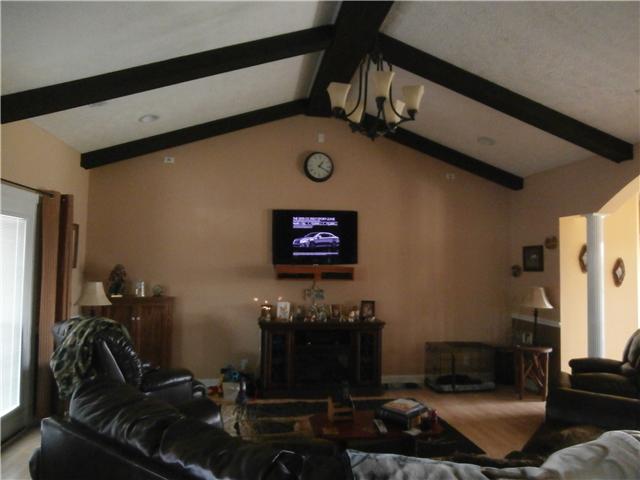 10672 Taylor Road Rockvale, TN 37153 - Photo 3 of 20 Living Room
