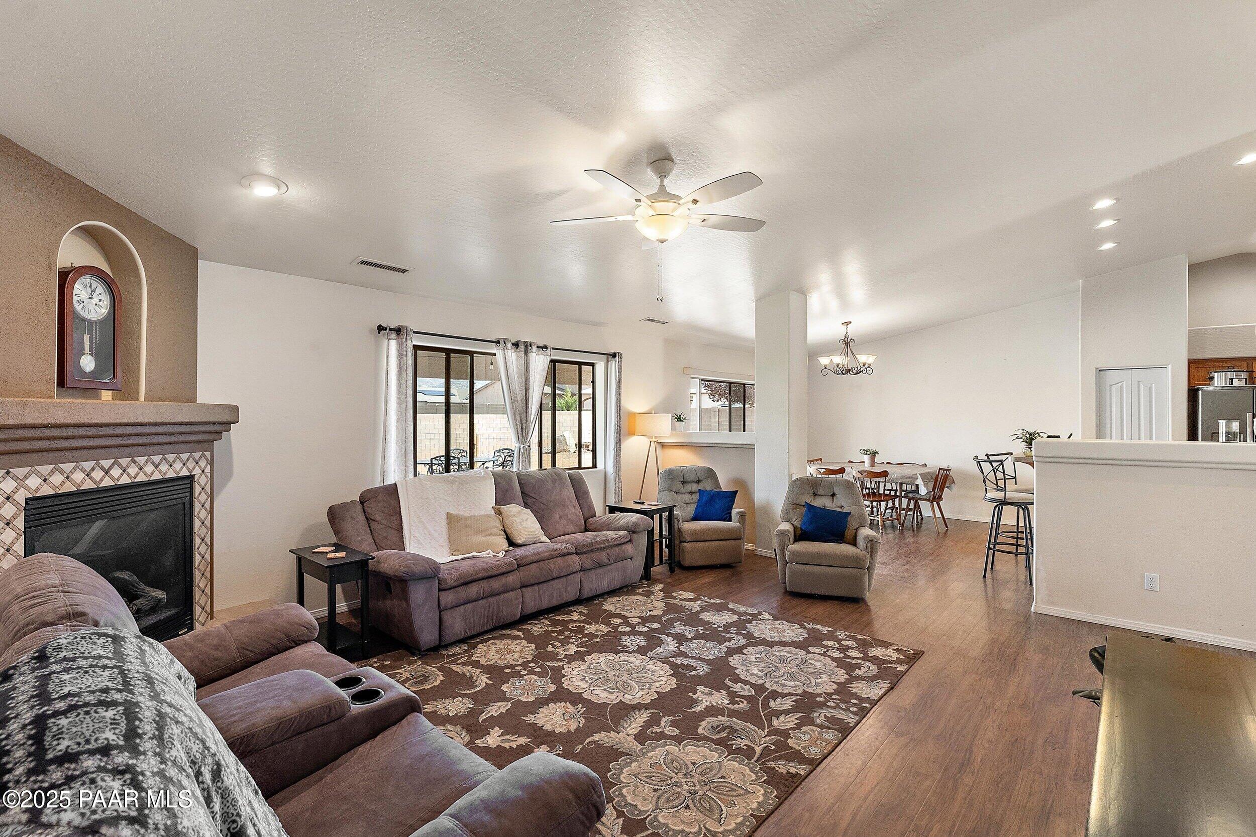 13216 East Remington Road Prescott Valley, AZ 86315 - Photo 6 of 34 Living Room