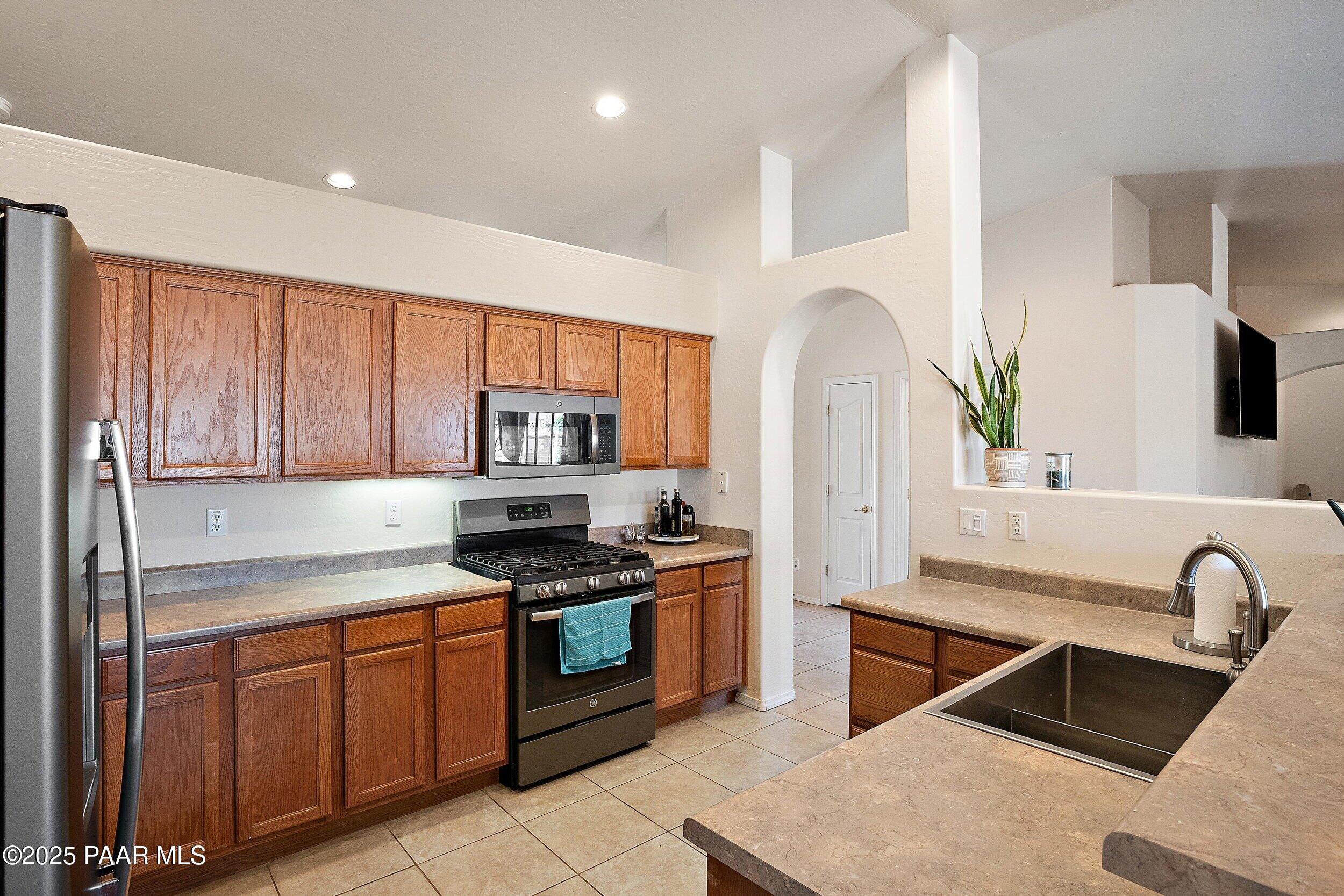 13216 East Remington Road Prescott Valley, AZ 86315 - Photo 8 of 34 Kitchen