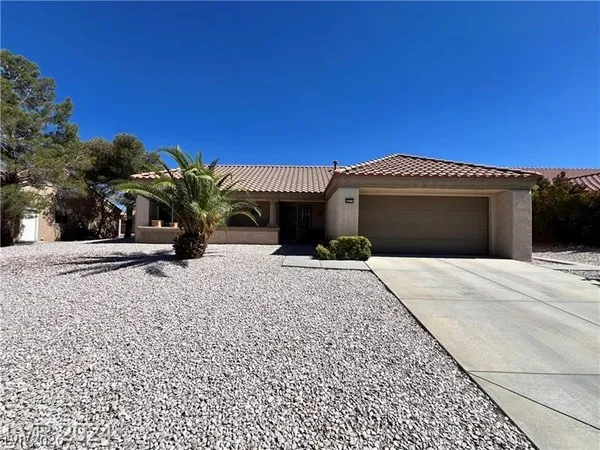 $1,998 | 8825 Stoney Point Drive, Las Vegas, NV 89134