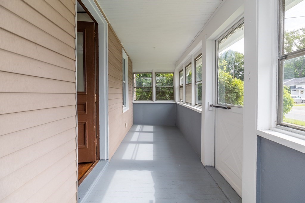 43 River Road Agawam, MA 01001 - Photo 4 of 27 Gallery Image 4