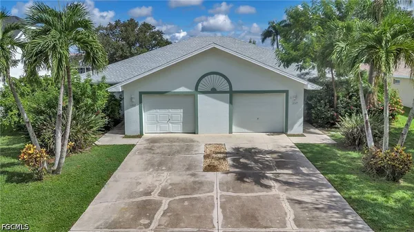 $1,750 | 1247 Southeast 6th Street, Cape Coral, FL 33990