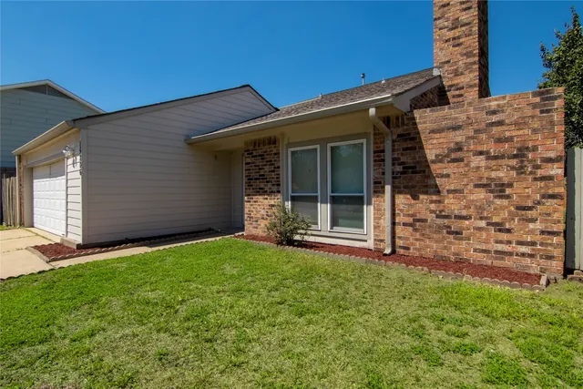 $2,000 | 15806 Val Verde Drive, Houston, TX 77083