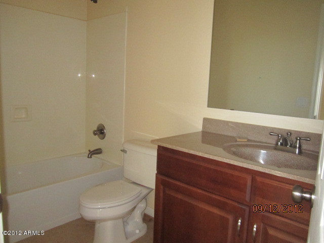 2338 West Beverly Rd. Phoenix, AZ 85041 - Photo 8 of 14 Hallbath