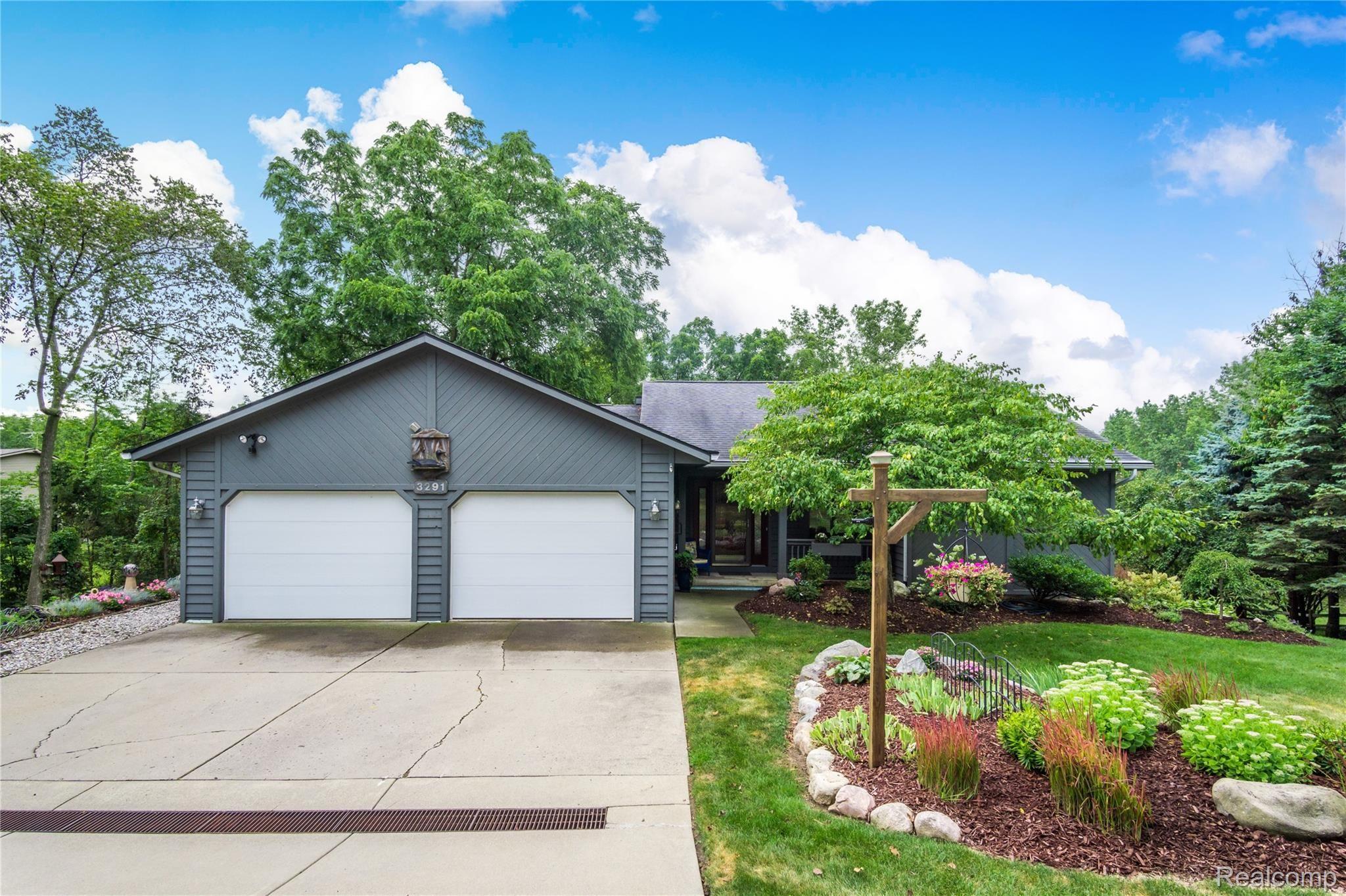3291 Lahring Road Linden, MI 48451 - Photo 2 of 49 Exteriors (4 of 29).jpg