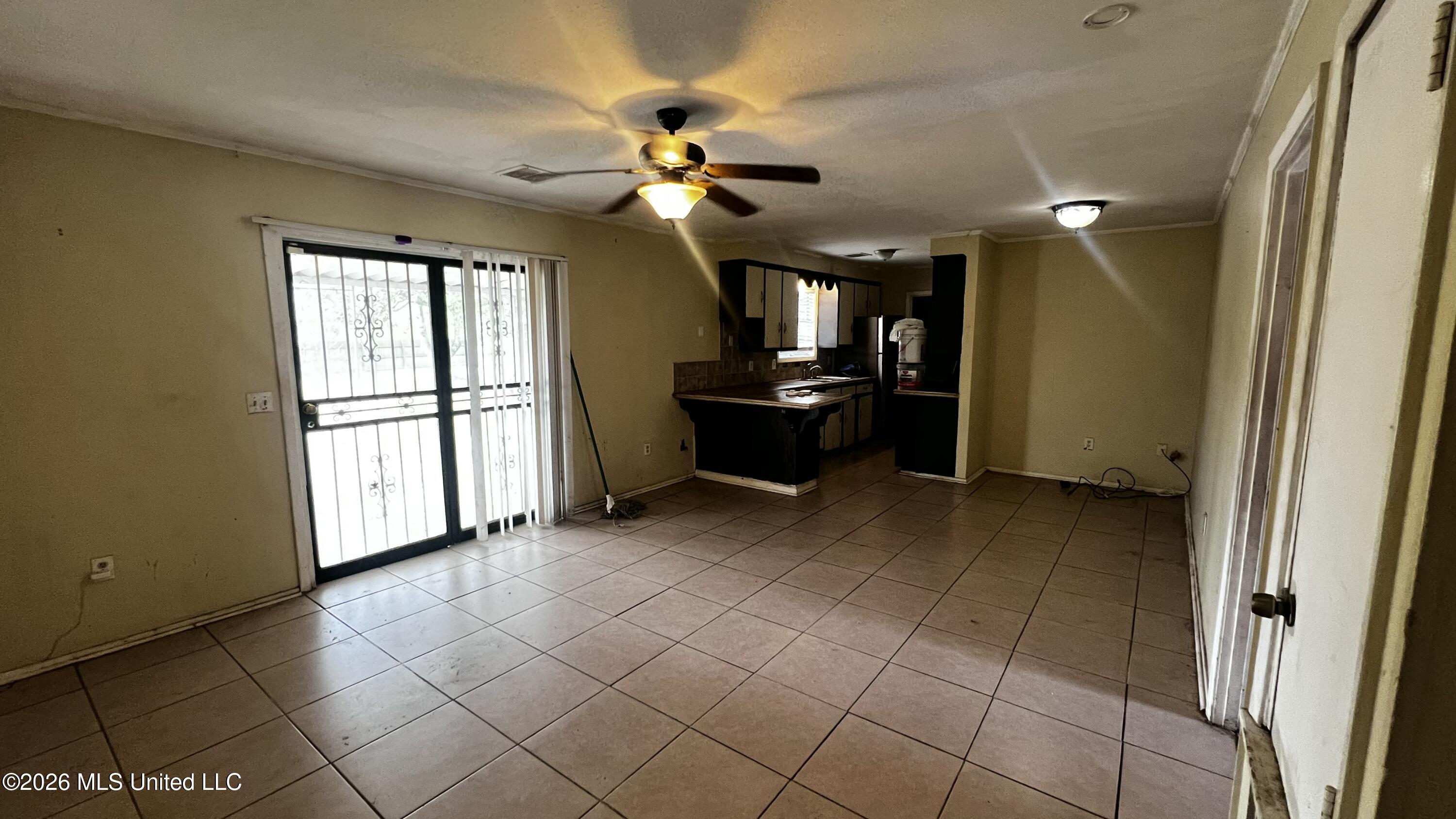 4953 Rosehaven Drive Jackson, MS 39209 - Photo 2 of 28 IMG_2844