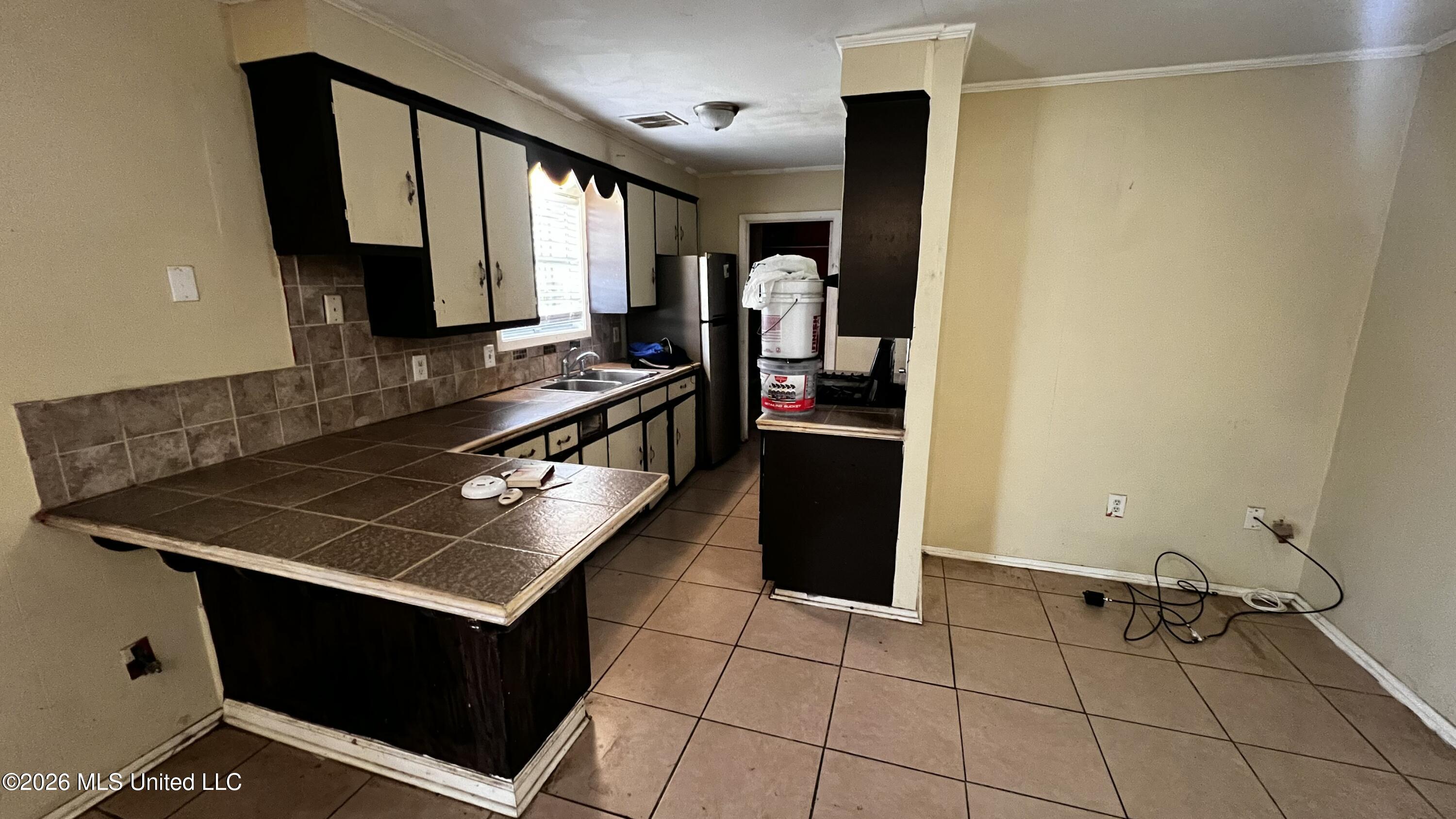 4953 Rosehaven Drive Jackson, MS 39209 - Photo 5 of 28 IMG_2846