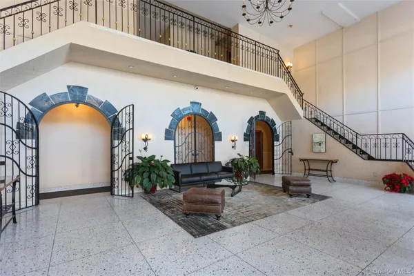 a view of entryway with a front door