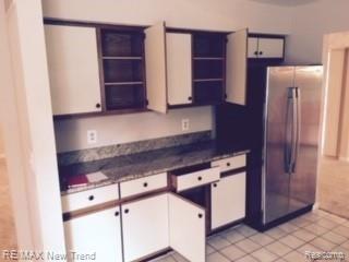 6171 Spring Vale Road West Bloomfield, MI 48322 - Photo 7 of 30