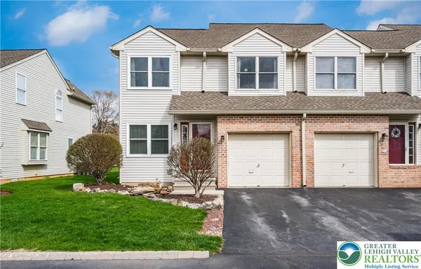 $359,900 | 311 Windsor Place, Macungie, PA 18062