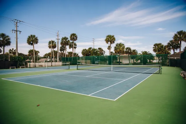 a view of a tennis court