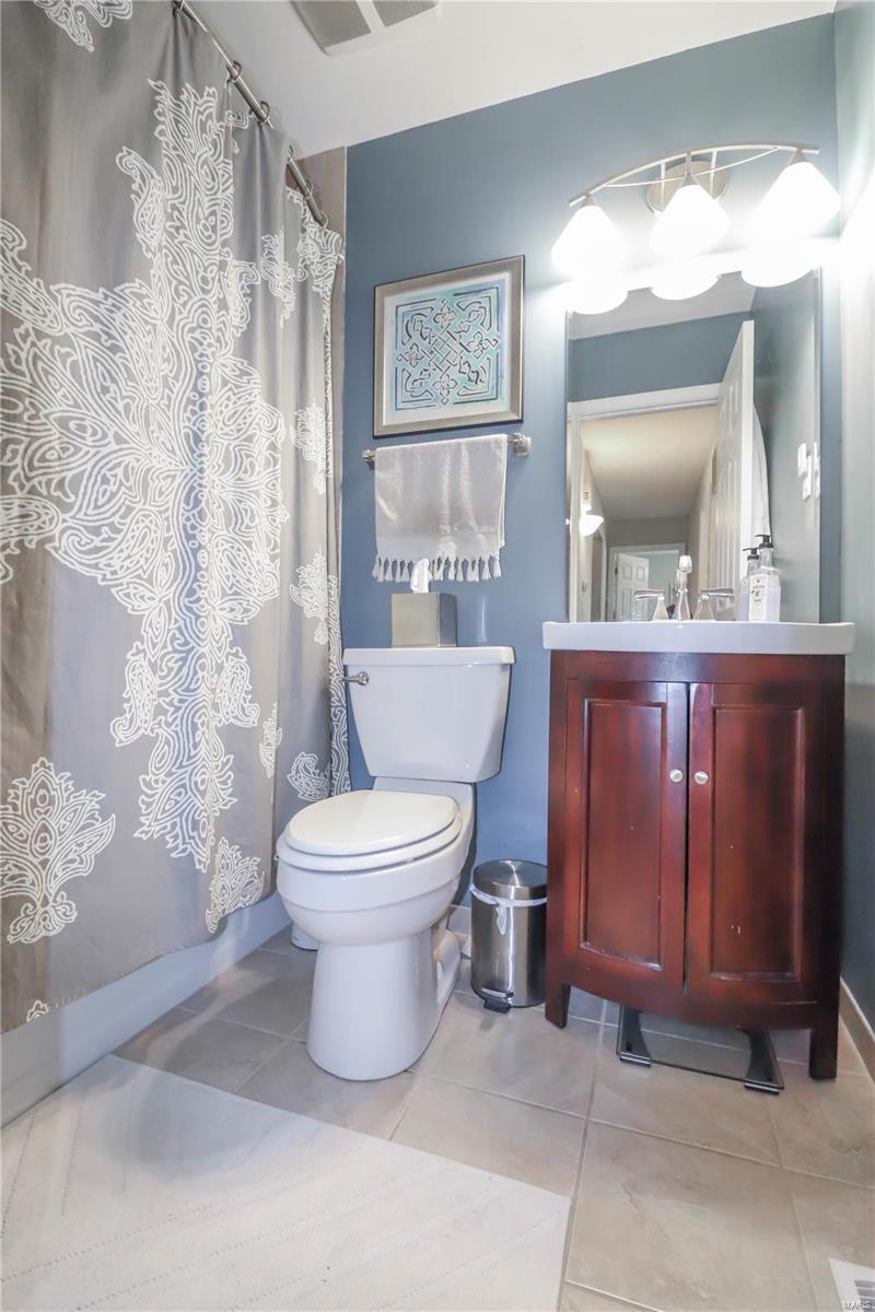 5718 Chatport Road St. Louis, MO 63129 - Photo 12 of 25