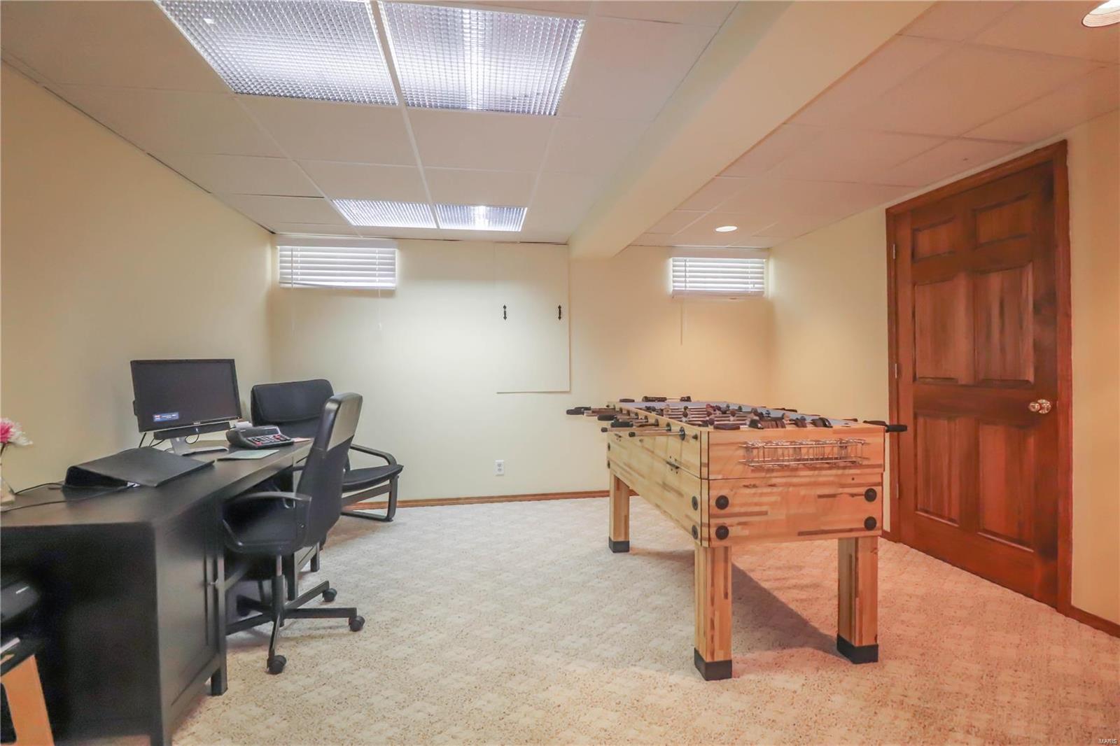 5718 Chatport Road St. Louis, MO 63129 - Photo 20 of 25