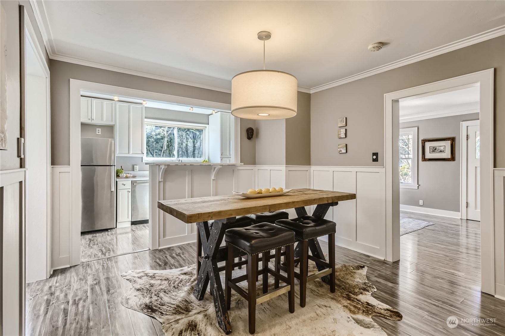 5610 45th Avenue Southwest Seattle, WA 98136 - Photo 6 of 22 Gallery Image 6