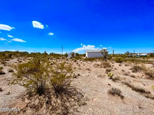 $6,900 | 30390 Dutton Drive, Unit 182, Meadview, AZ 86444