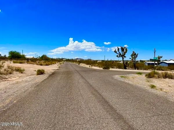 $6,900 | 30390 Dutton Drive, Unit 182, Meadview, AZ 86444