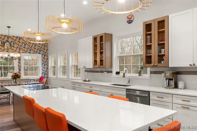 $724,900 | 1414 Knob Avenue, New Albany, IN 47150