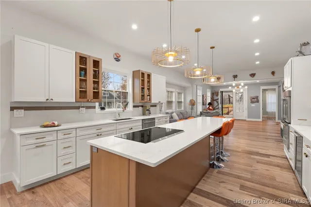 $724,900 | 1414 Knob Avenue, New Albany, IN 47150