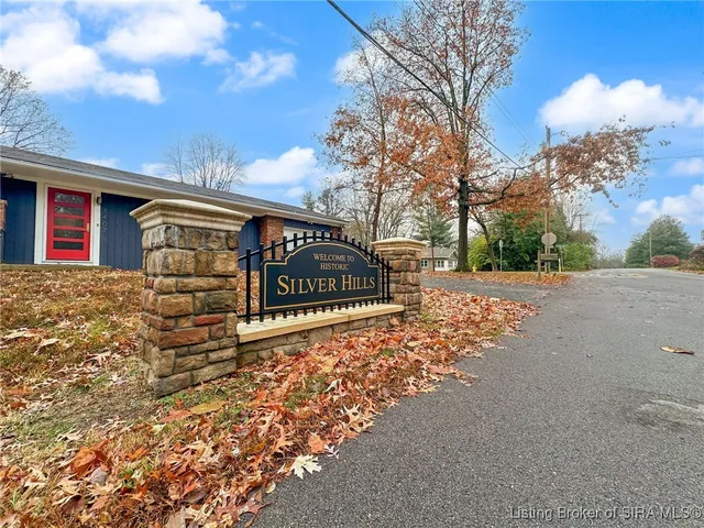 $724,900 | 1414 Knob Avenue, New Albany, IN 47150