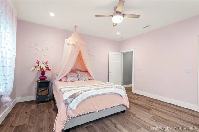 $724,900 | 1414 Knob Avenue, New Albany, IN 47150