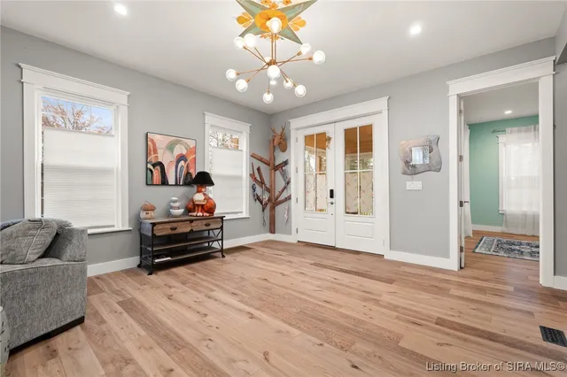 $724,900 | 1414 Knob Avenue, New Albany, IN 47150