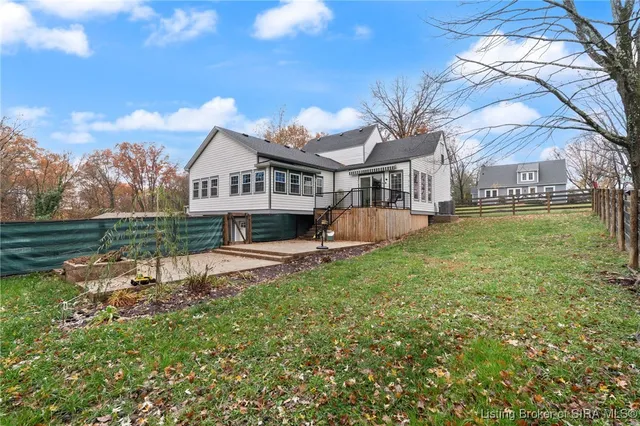 $724,900 | 1414 Knob Avenue, New Albany, IN 47150
