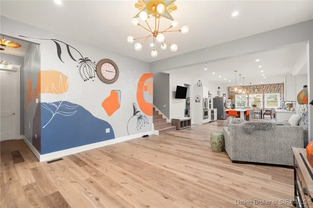 $724,900 | 1414 Knob Avenue, New Albany, IN 47150