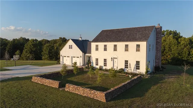 $1,495,000 | 7501 Nebo Road, Versailles, MO 65084