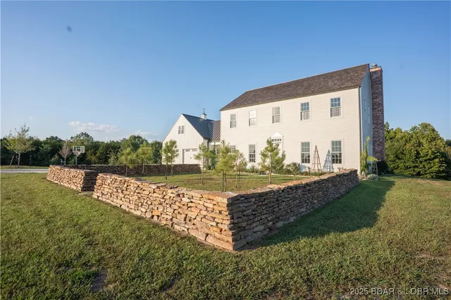 $1,495,000 | 7501 Nebo Road, Versailles, MO 65084
