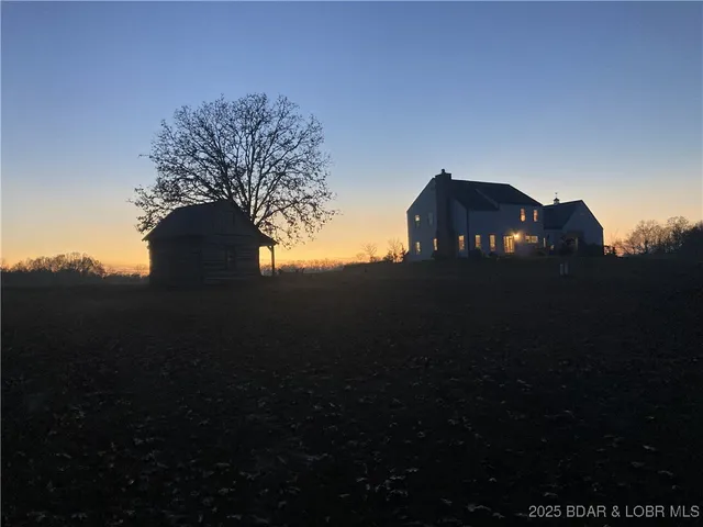 $1,495,000 | 7501 Nebo Road, Versailles, MO 65084