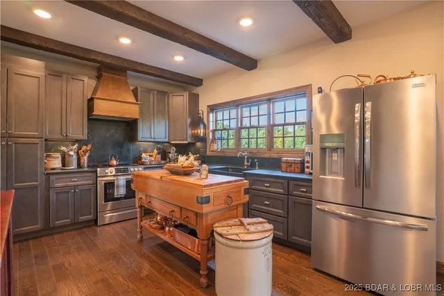 $1,495,000 | 7501 Nebo Road, Versailles, MO 65084