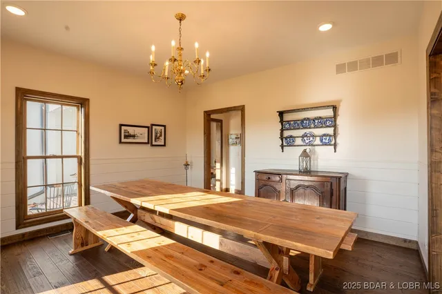 $1,495,000 | 7501 Nebo Road, Versailles, MO 65084