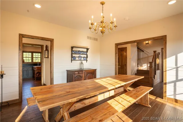 $1,495,000 | 7501 Nebo Road, Versailles, MO 65084