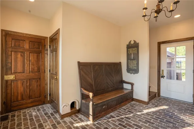 $1,495,000 | 7501 Nebo Road, Versailles, MO 65084