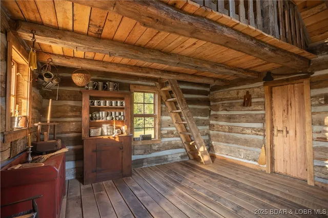 $1,495,000 | 7501 Nebo Road, Versailles, MO 65084