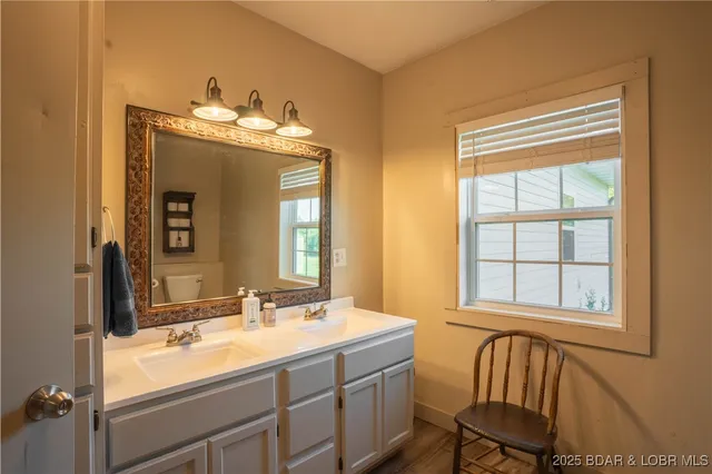 $1,495,000 | 7501 Nebo Road, Versailles, MO 65084