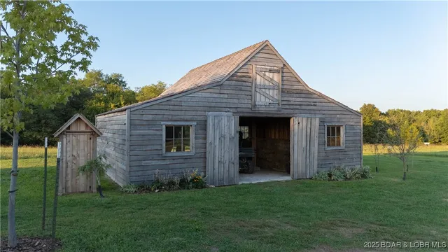 $1,495,000 | 7501 Nebo Road, Versailles, MO 65084
