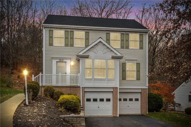 $364,900 | 1012 Woodridge Drive, Canonsburg, PA 15317